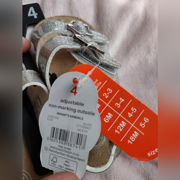 Wonder Nation infant sandals, size 4 (6-12MO) - Picture 3 of 6